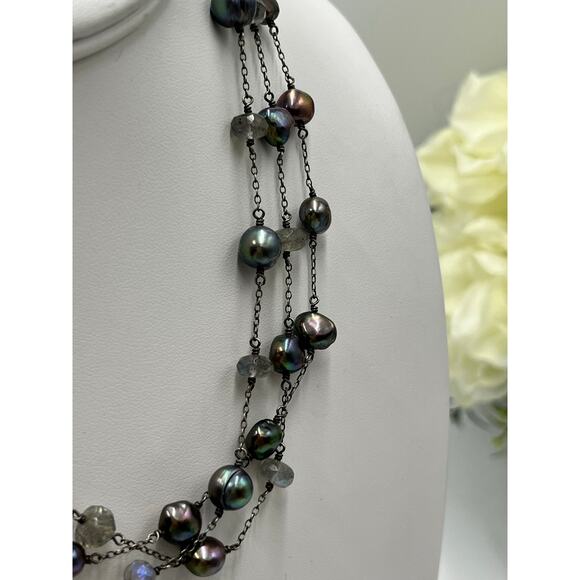 Sterling Silver Triple Strand
Gray Baroque Pearl and Labradorite
Necklace 16” - Picture 11 of 16